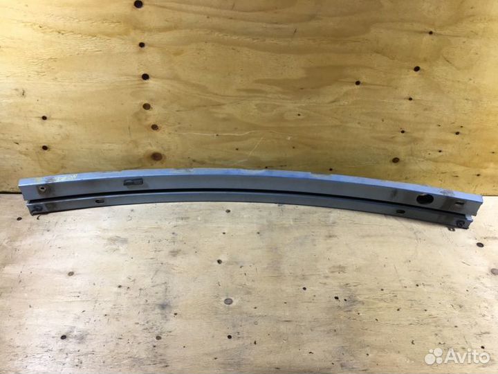 Усилитель бампера перед. toyota raum