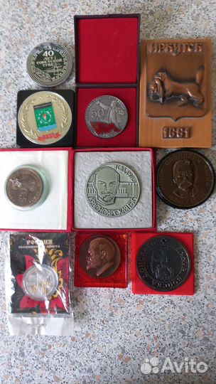 Настольные медали разные