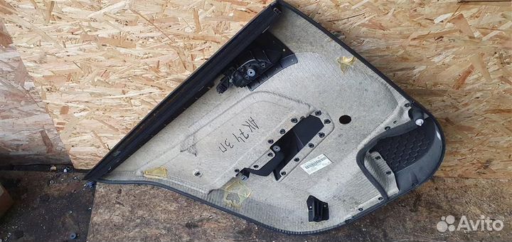 Обшивка двери задней правой Opel Astra H 2004-2014