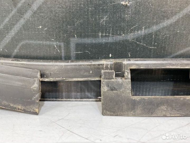 Воздуховод радиатора Audi A4 B6 ASN 2004