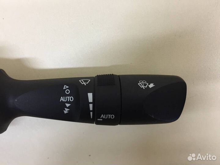 Переключатель стеклоочистителей Toyota Camry V50 2