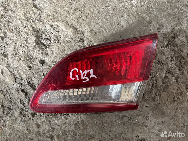Фонарь задний внутренний правый Nissan almera G15