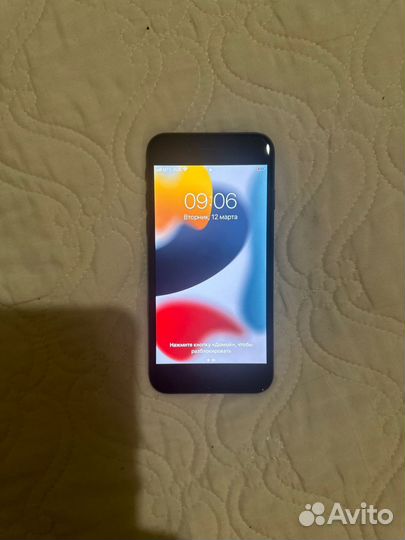 iPhone SE (2020), 64 ГБ