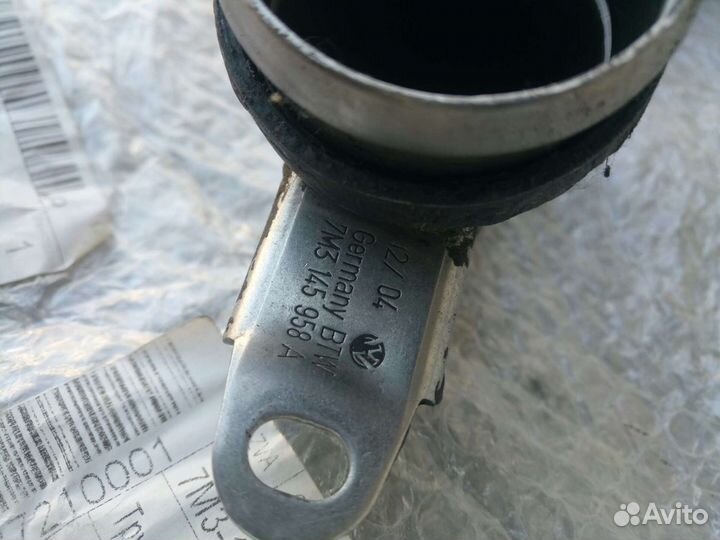 Vw sharan 2005 труба интеркулера 7M3145958A