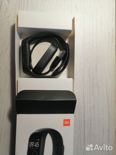Фитнес браслет mi smart band 4
