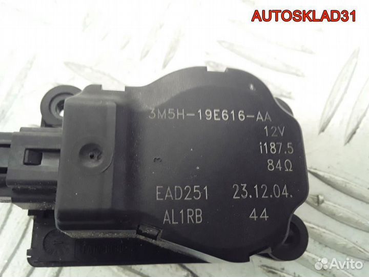 Моторчик заслонки отопителя Ford Focus 2
