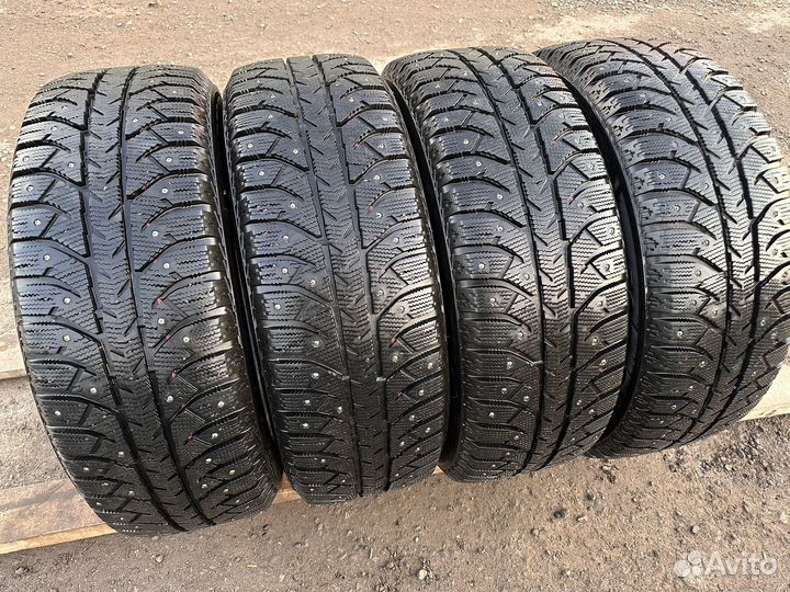 Bridgestone Ice Cruiser 7000 215/60 R17