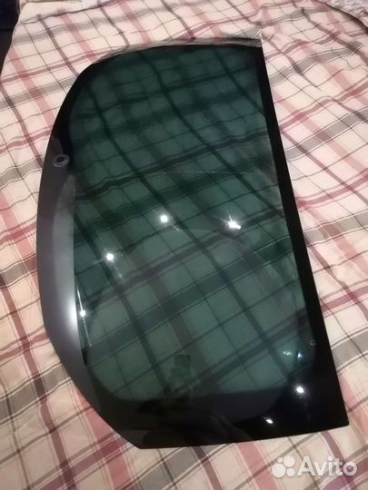 Стекло крышки багажника Seat Ibiza 4