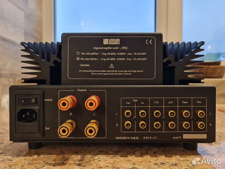 Усилитель Unison Research SR 1