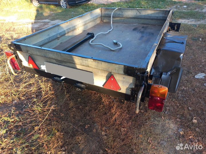 Прицеп для торговли Каменскавто 813302-2Е24, 2003