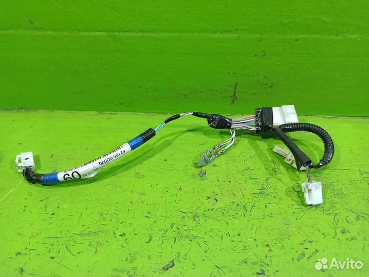 Проводка крышки багажника Toyota Yaris XP90 1KR