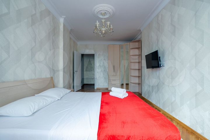 2-к. квартира, 64 м², 8/25 эт.