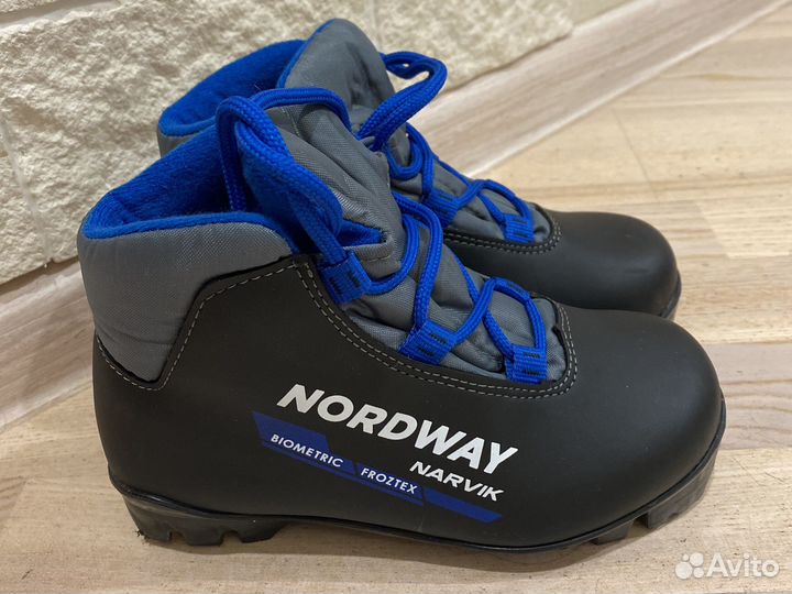 Лыжные ботинки