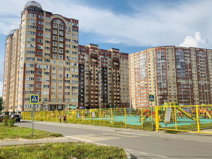4-к. квартира, 95 м², 14/15 эт.