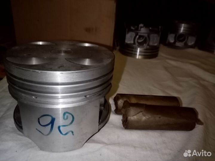 Поршни с пальцами на Газель, Лада Не комплект