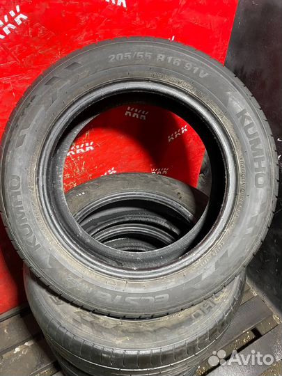 Kumho Ecsta HS52 205/55 R16
