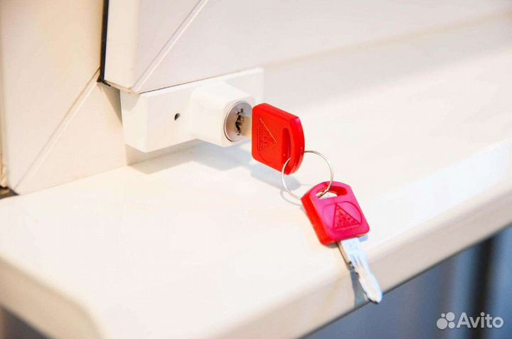 Замок оконный детский