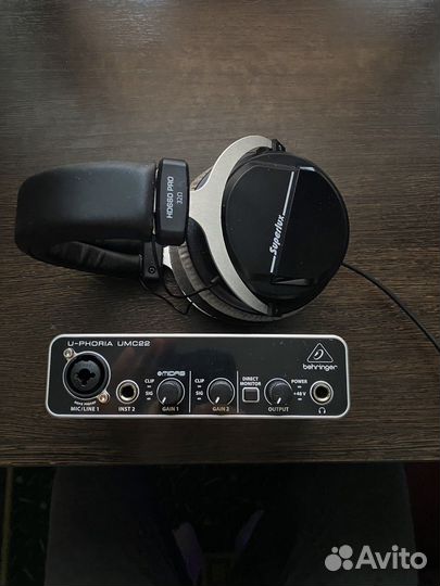 Behringer UMC22 + Superlux hd660 PRO