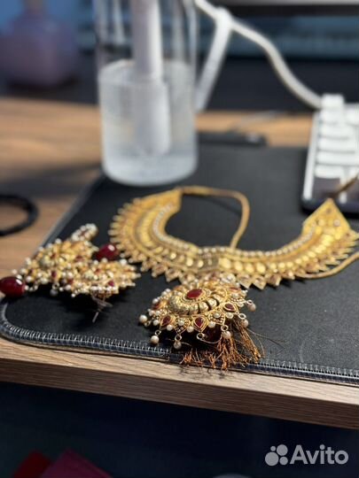 Украшение под золото