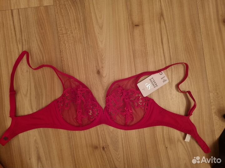 Бюстгалтер новый Simone Perele 70 C, 75В, 75С