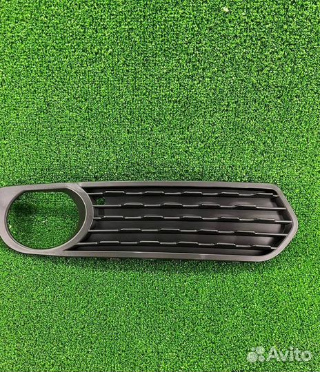 Накладка туманки правая BMW 1 F20 11-15