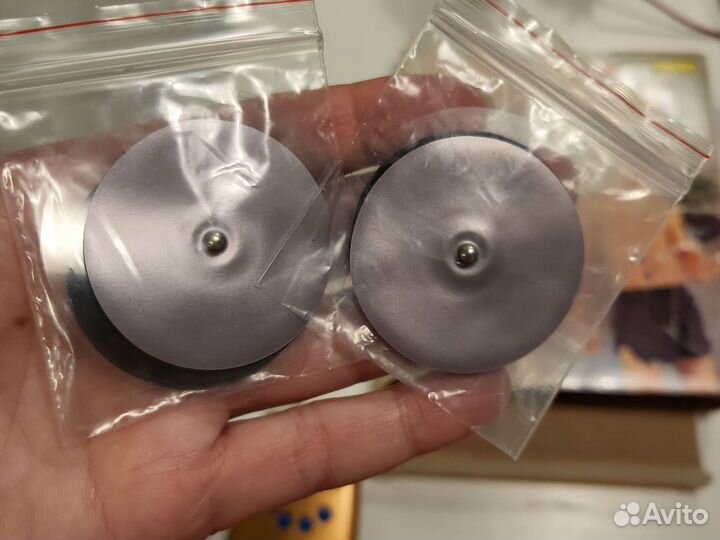 Электронный миостимулятор, вибромассажер