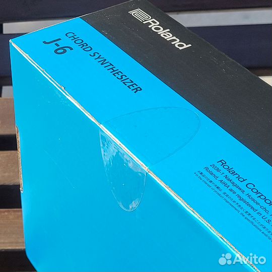 Roland J-6