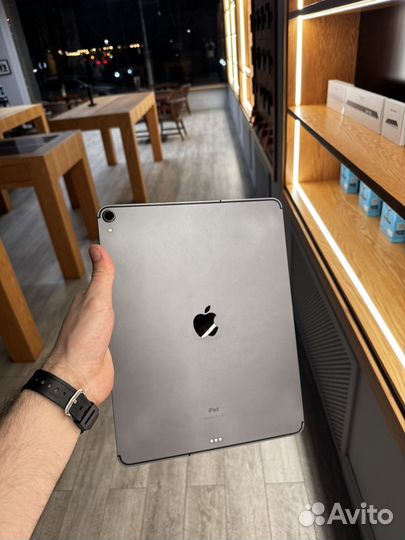 iPad pro 12.9 m1 256 Gb Sim