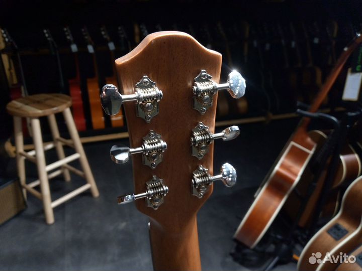 Акустическая гитара Baton Rouge X54s\om (новая)