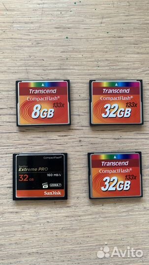 Карты памяти Compact Flash и кейс для них