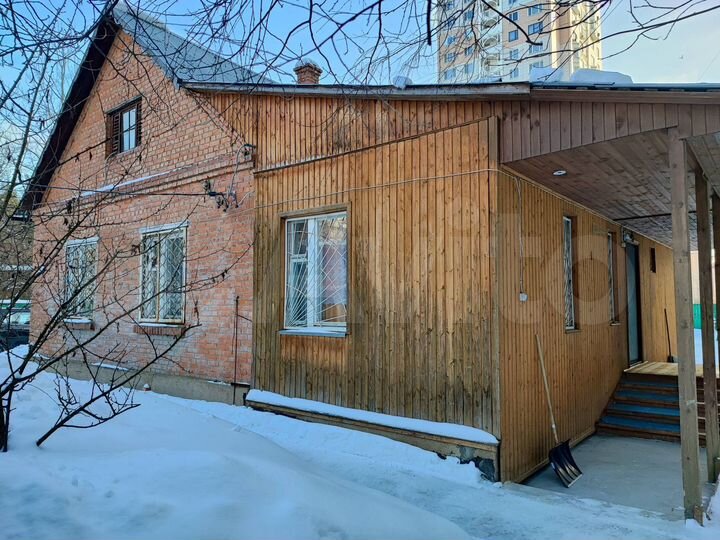 Дом 93,6 м² на участке 10,86 га