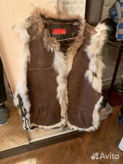 Жилет из кожи тото