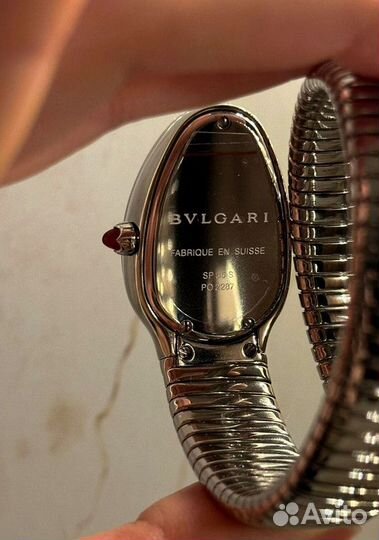 Изысканный стиль: часы Bvlgari Serpenti Tubogas