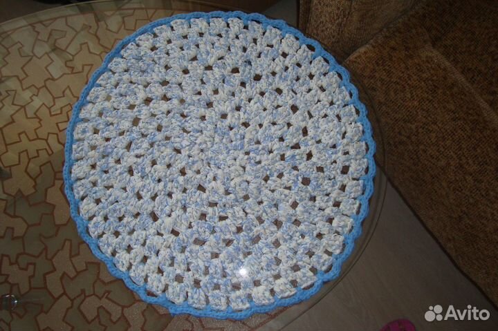 Коврик вязанный