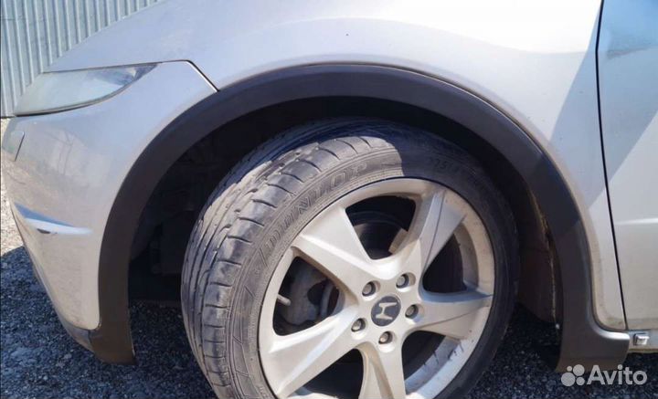 Накладки на крылья молдинг Civic 06-11 FK 5D