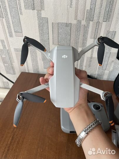 Dji mini 2 fly more combo в описании