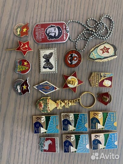 Значки брелки