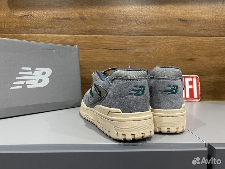 Кроссовки NB 550