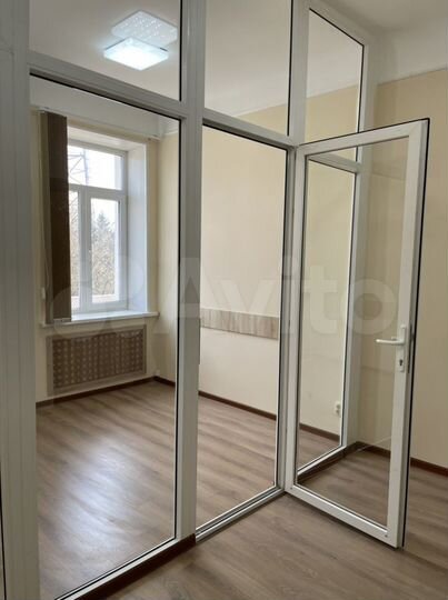 Офис, 12.3 м² и больше
