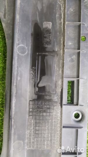 Накладка на телевизор Bmw 7 Series E66 N62 4 2002