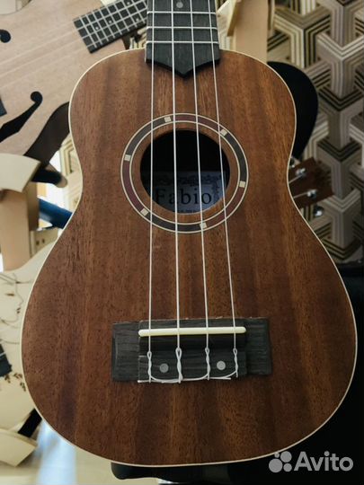 Укулеле Сопрано EQ (красное дерево)