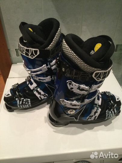 Ботинки горнолыжные Atomic Hawx 100