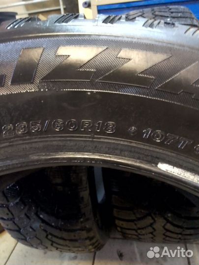 Bridgestone Blizzak Spike-01 235/60 R18