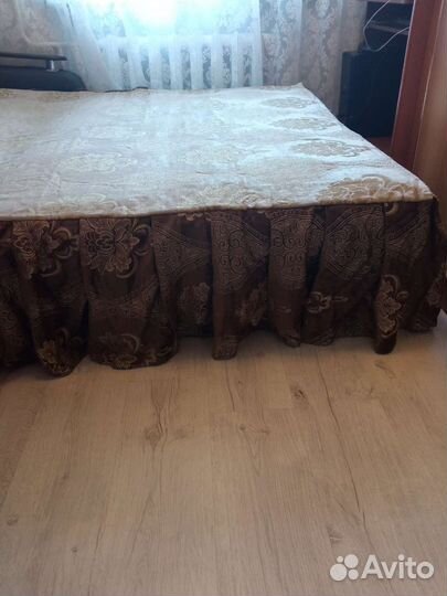 Покрывало на кровать новое
