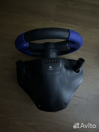Игровой руль logitech