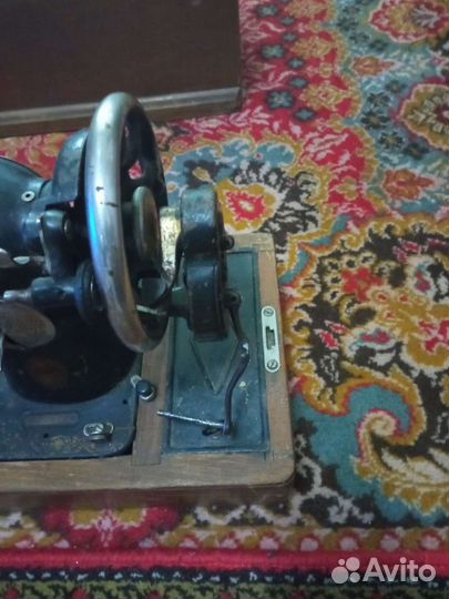 Швейная машина Подольск ручная