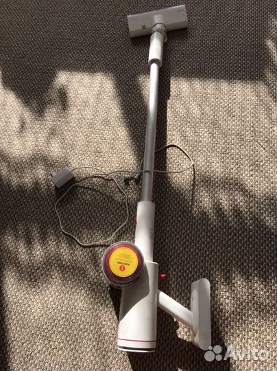 Вертикальный беспроводной пылесос