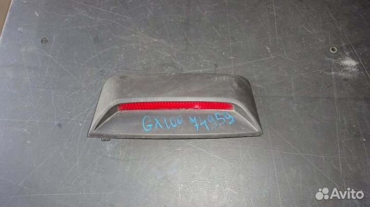 Стоп-сигнал в салоне Toyota Mark Ii GX100