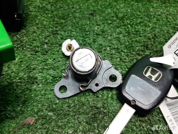 Замок зажигания Honda Jazz 2004