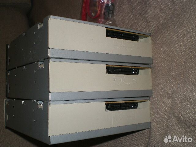 Привод пишущий DVD-RW SATA